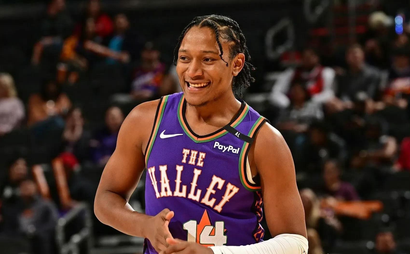 包含西甲今晚走向成谜，洛杉矶快船伤情更新，更衣室稳定，年轻球员得到机会的词条-电竞竞猜